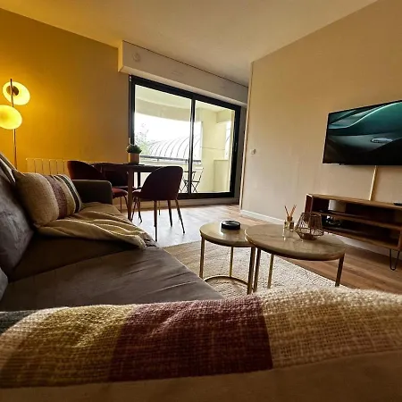 Apartment Le Monet Elegant Studio, Parking & Proche Bordeaux Et Tram
